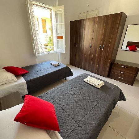 Room With Private Bathroom Sliema Ngoại thất bức ảnh