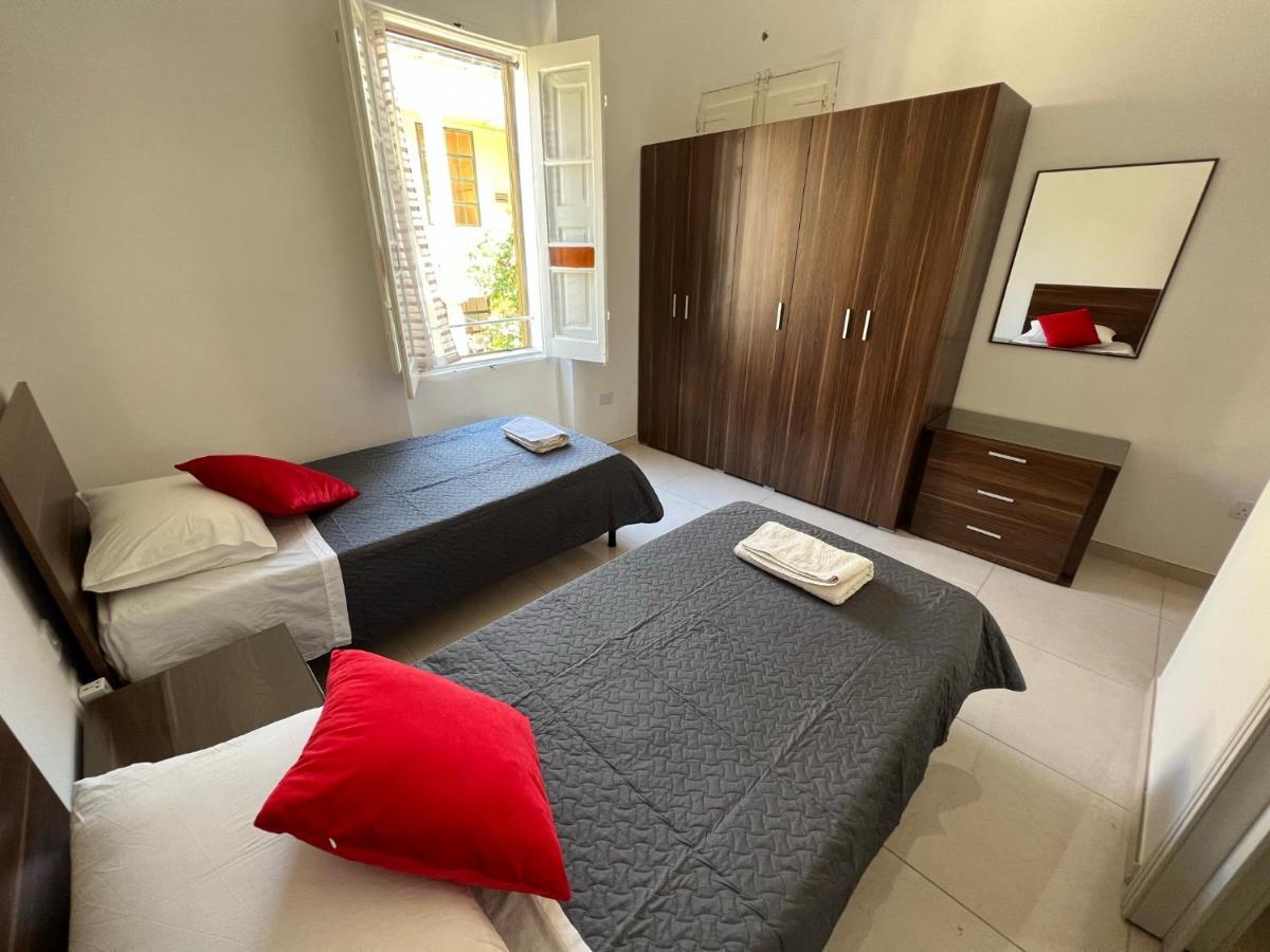 Room With Private Bathroom Sliema Ngoại thất bức ảnh
