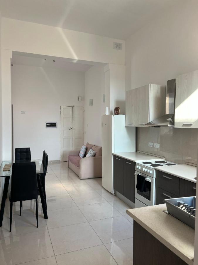 Room With Private Bathroom Sliema Ngoại thất bức ảnh