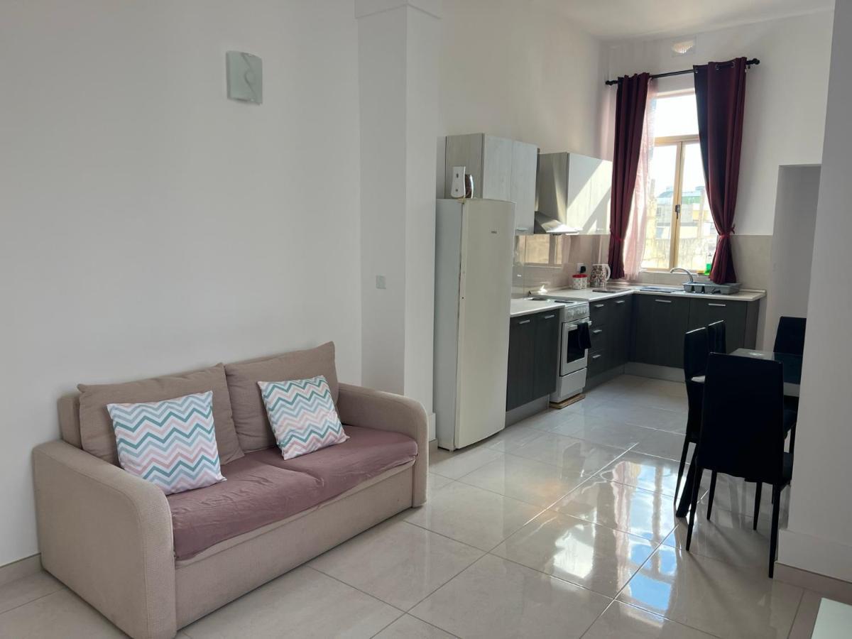 Room With Private Bathroom Sliema Ngoại thất bức ảnh
