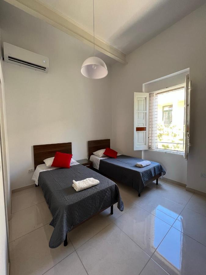 Room With Private Bathroom Sliema Ngoại thất bức ảnh