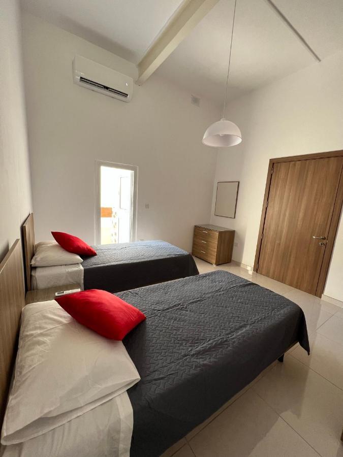 Room With Private Bathroom Sliema Ngoại thất bức ảnh