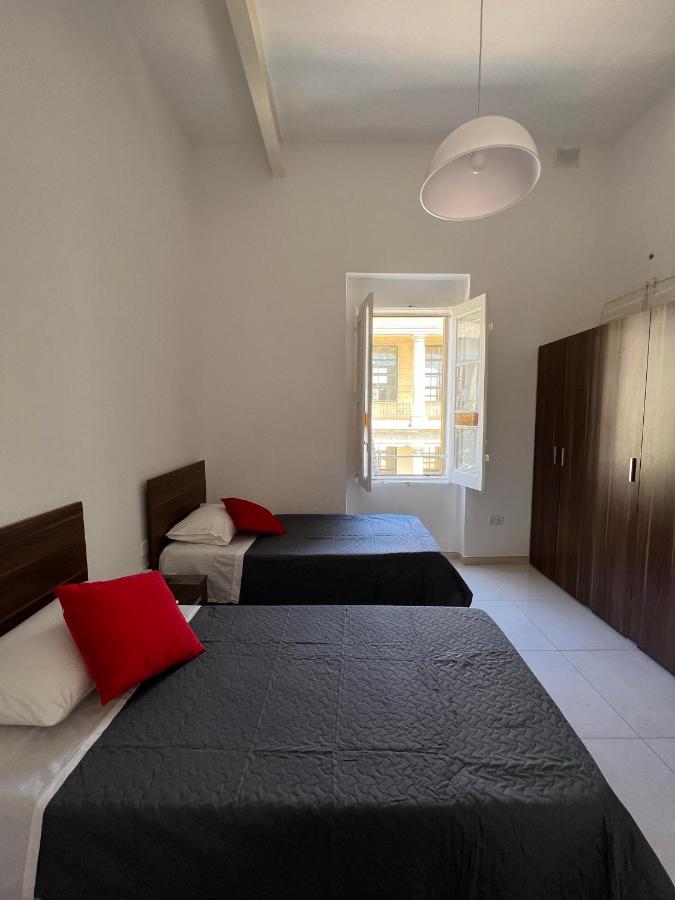 Room With Private Bathroom Sliema Ngoại thất bức ảnh